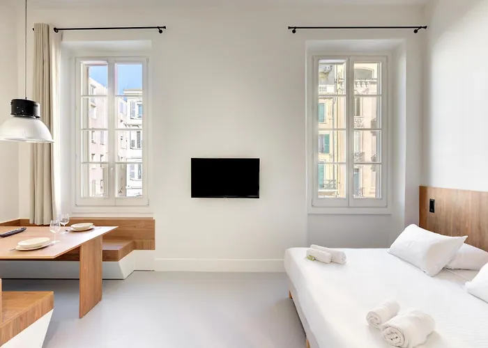 Immogroom - 2 Min Du Palais - Studio - Luxury - Ac